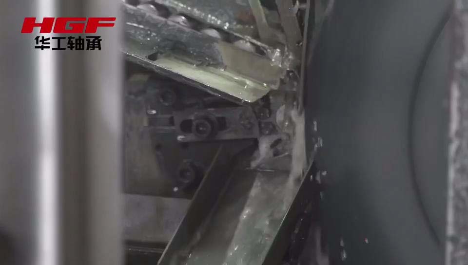 1750926568771605.jpg عملية إنتاج عنصر الدرفلة 5-1.jpg